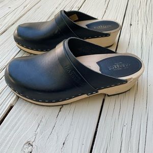 👀 AS SEEN ON SARAH JESSICA PARKER 👀 SWEDISH HASBEENS size 36.